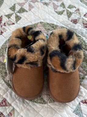 Cozy Brown toddler Boots with Leopard Trim faux fur